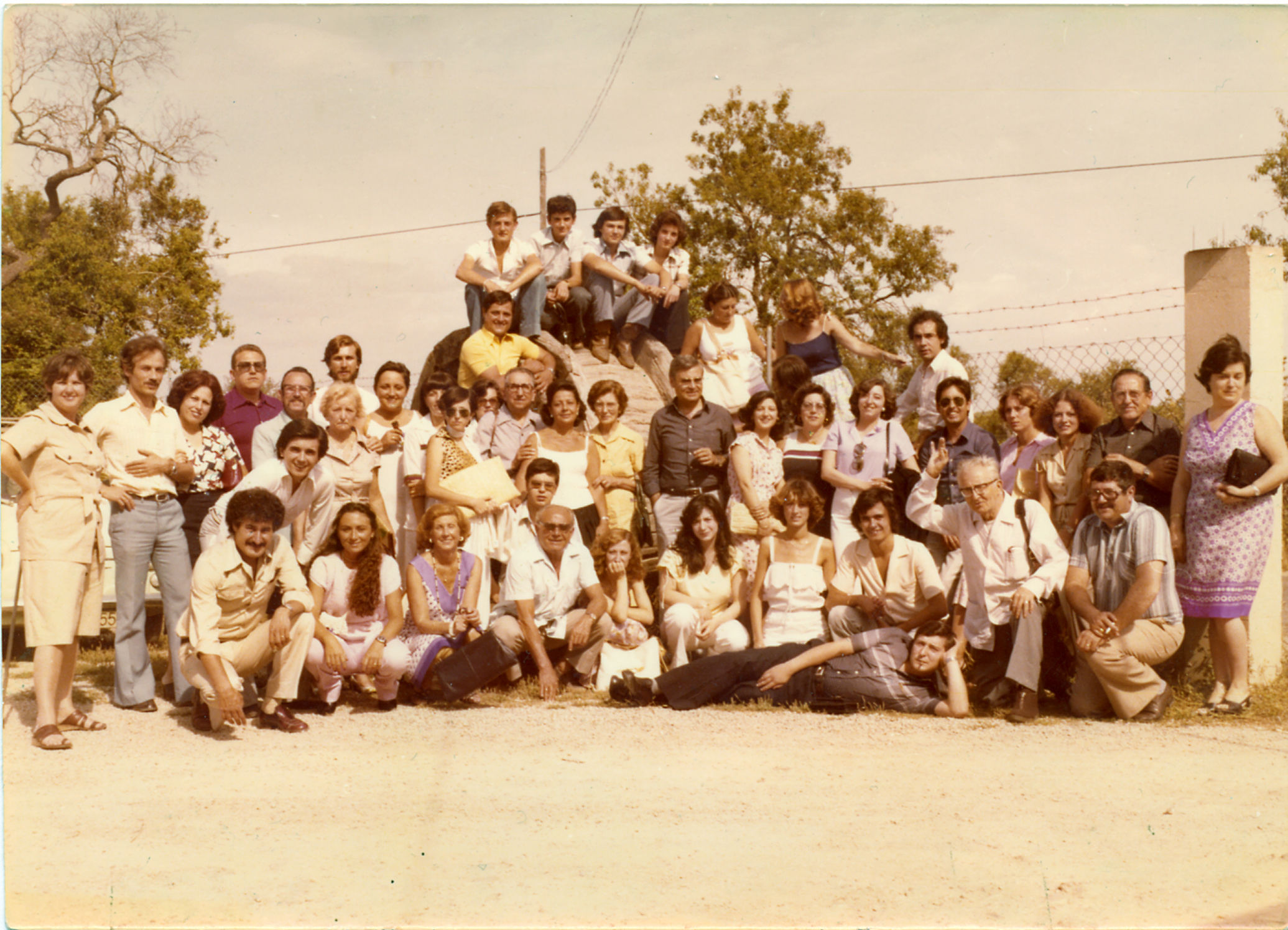 Fotografia empleats i familiars any 1978